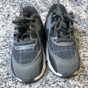 Nike air max shoes grey size 8c